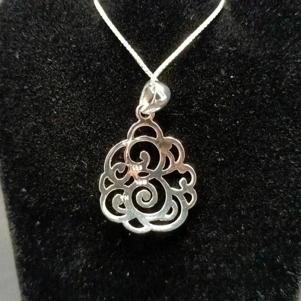 International Bullion Sterling Silver Necklace - Picture 2 of 3
